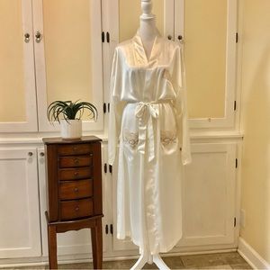 Gold Tag Victoria’s Secret long robe